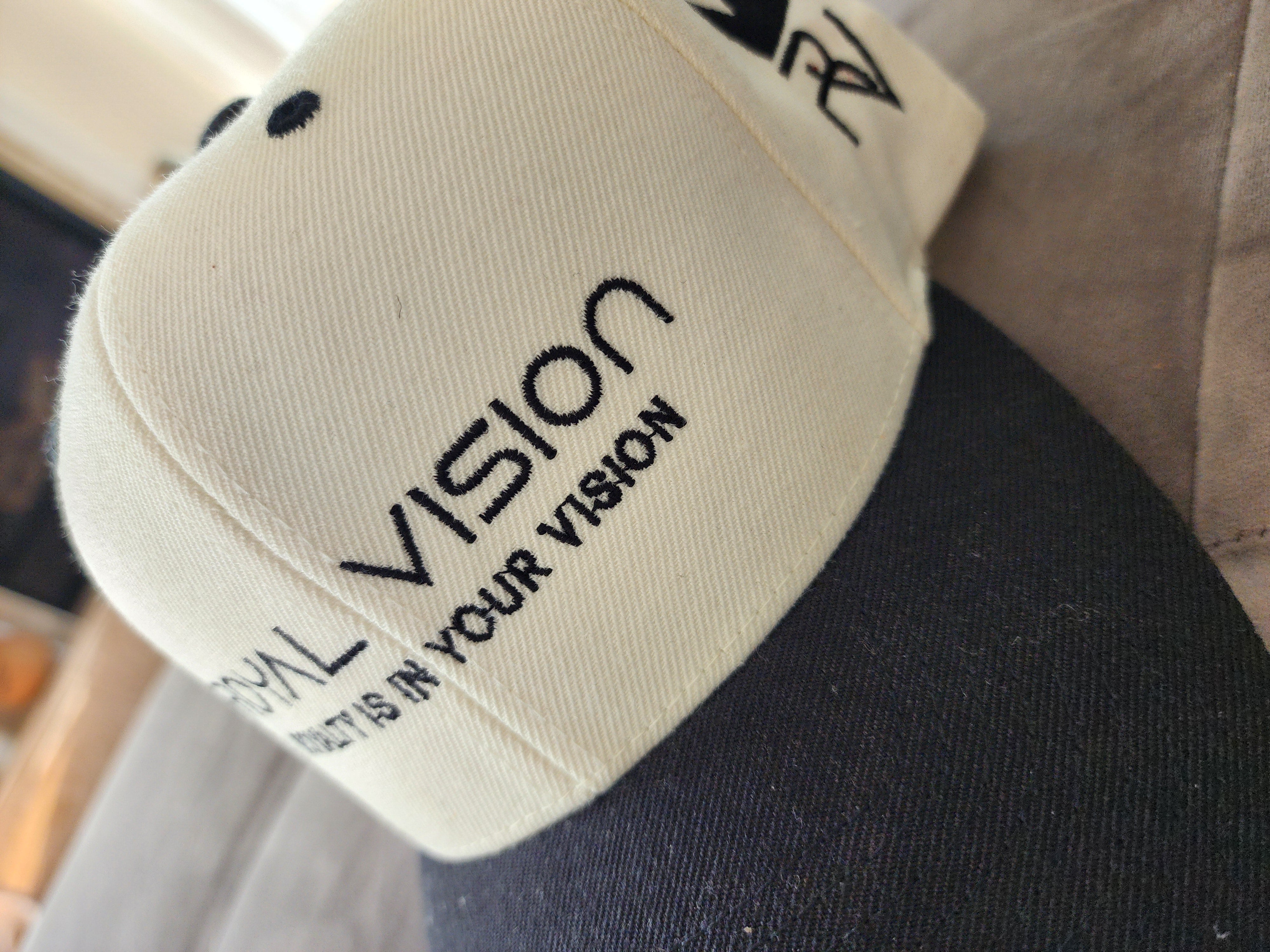 Royal vision Snapback (Black/Cream)