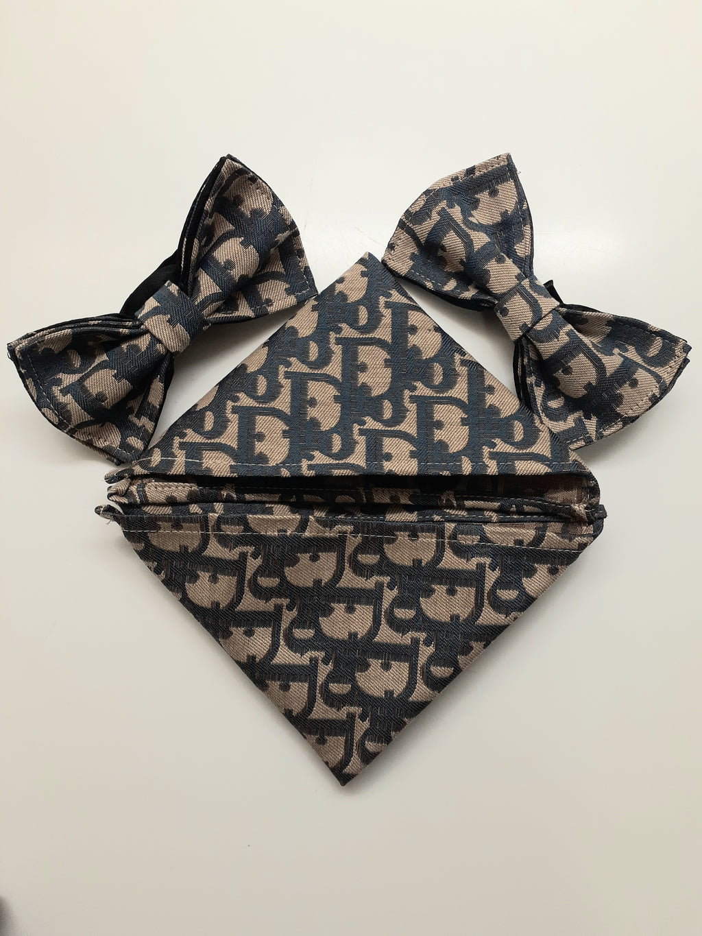 Custom Made CD  Bowtie and pocket square Set