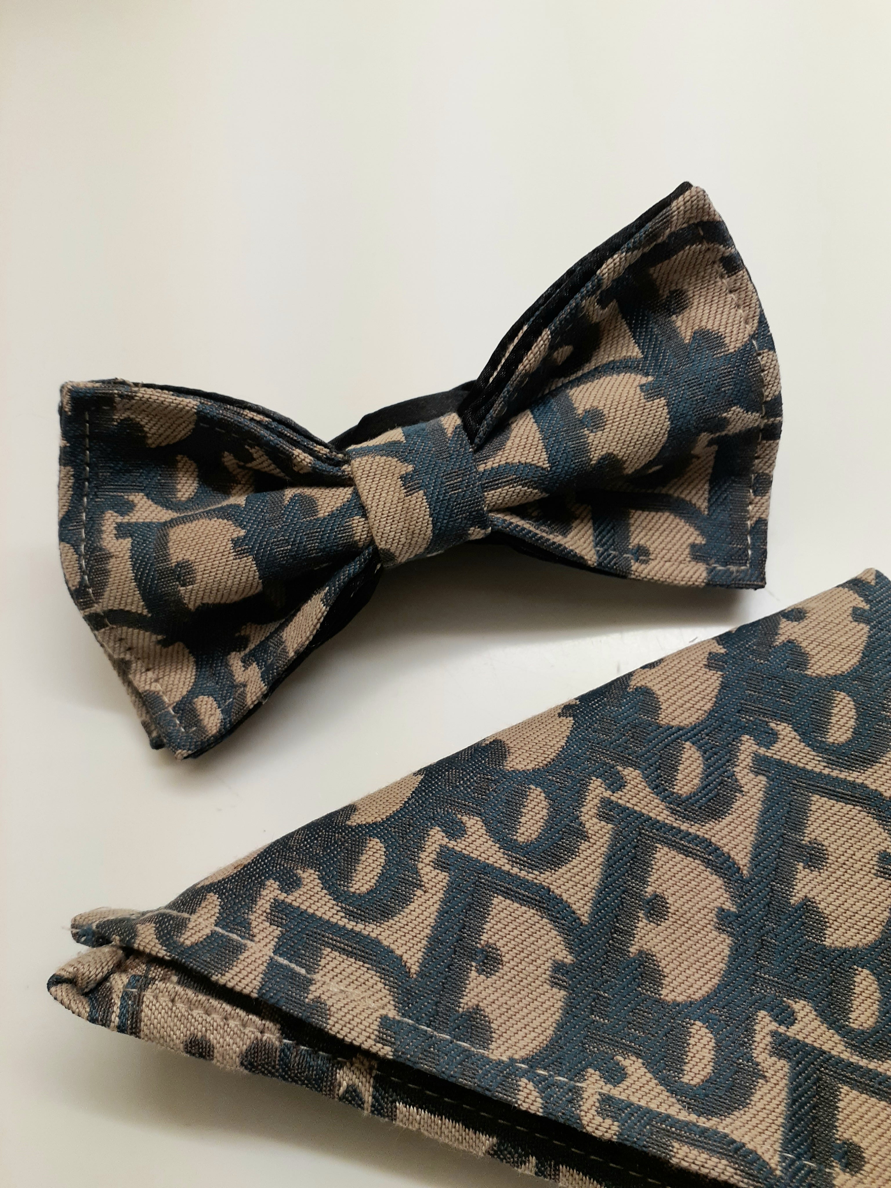 Custom Made CD  Bowtie and pocket square Set