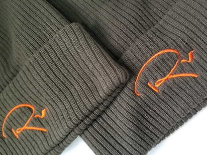 Rv Embroidery Beanie (Hunter Green/Orange)